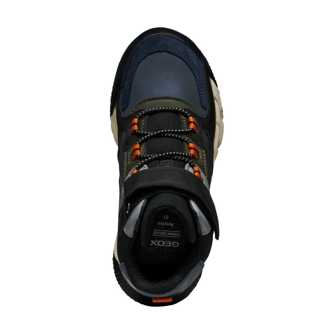 Bottine Geox mi-saison imperméable noire, vert foncé et bleu foncé, avec velcro et lacets élastiques.