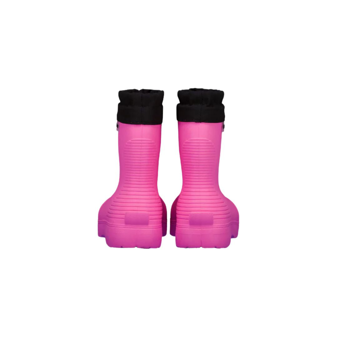 Botte d'hiver Fubuki pour les enfants, dans la couleur rose avec une sangle noire au-dessus pour ajuster la largeur au mollet.