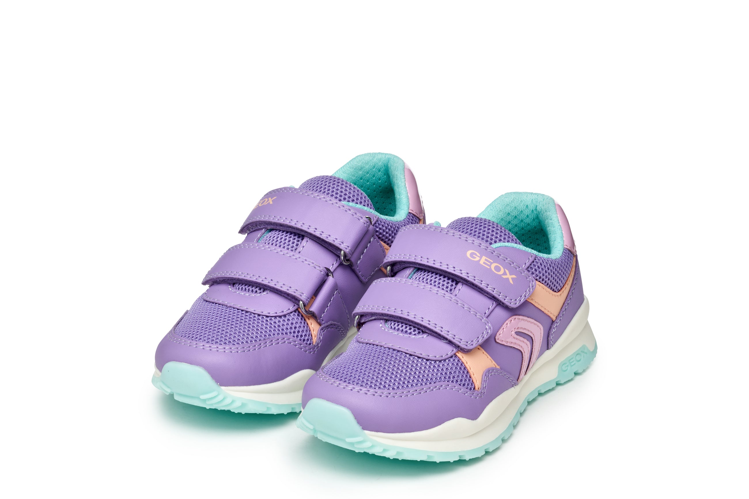 Paire de chaussure sport pour enfant