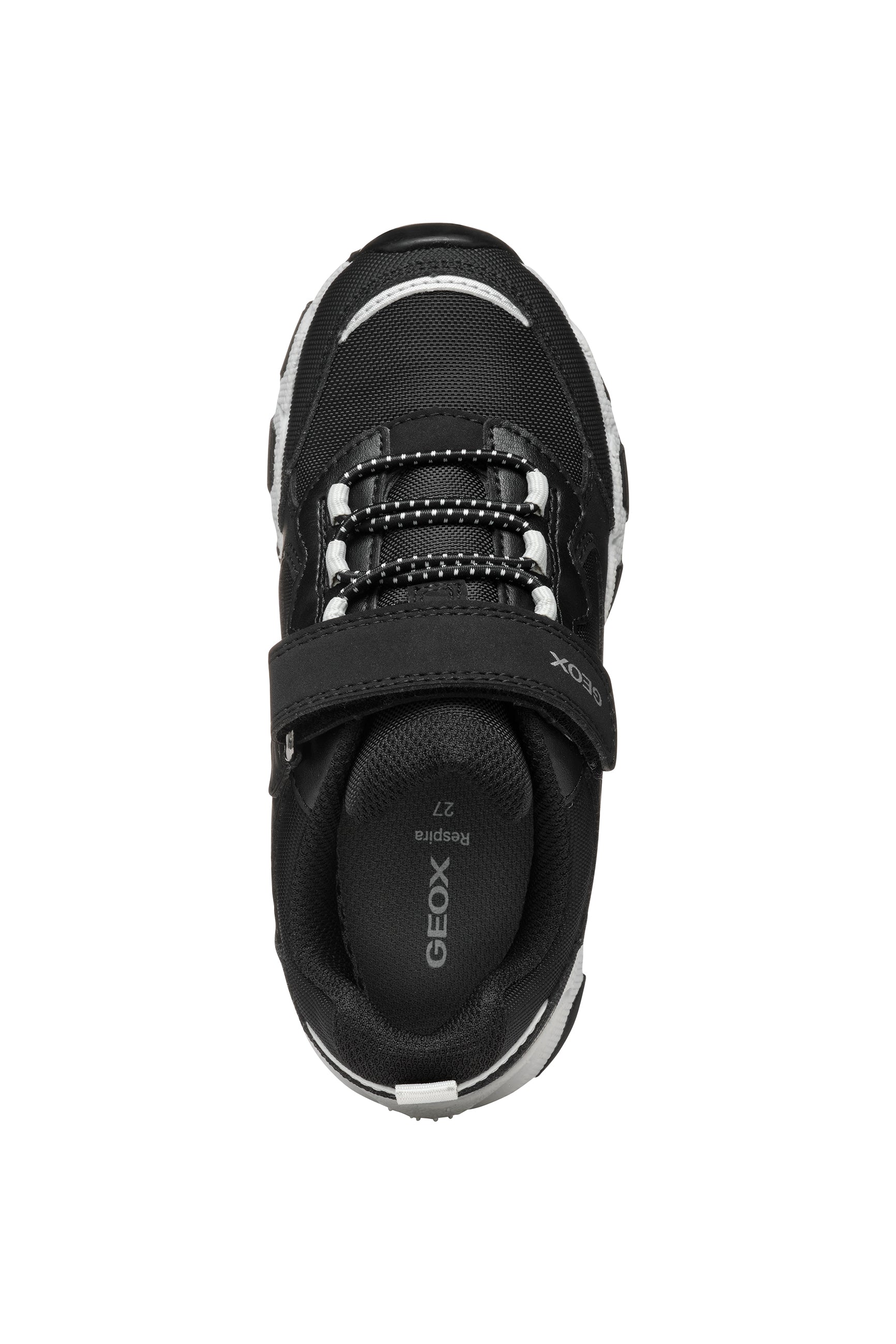Sneakers imperméables pour enfant, de couleur noire.
