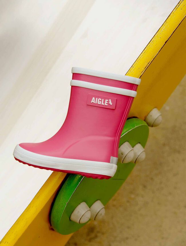 Botte de pluie pour bambins confortable facile à mettre parfaite pour la garderie