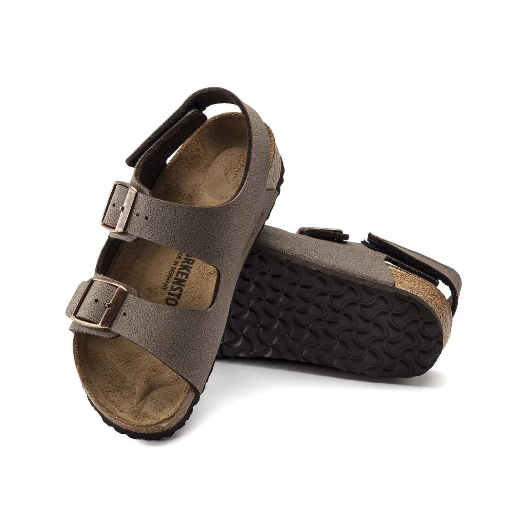 Sandales pour enfants Birkenstock en cuir brun avec semelle extérieure en plastique