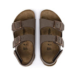 Sandales Birkenstock pour enfants avec deux sangles an cuir sur le dessus et une à l'arrière