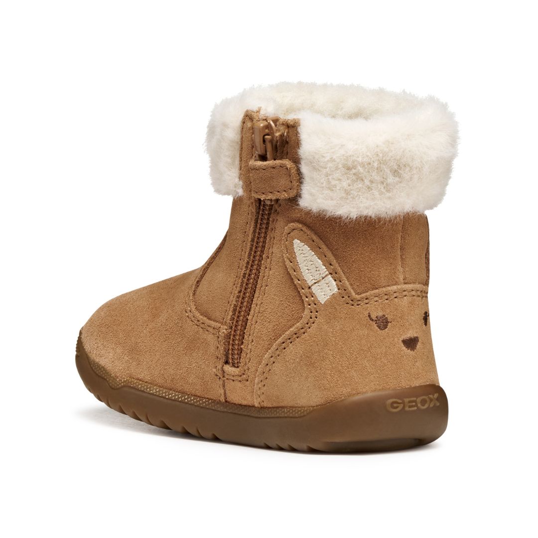 Botte d'hiver Geox pour enfants en suède brun clair, avec fermeture éclair et intérieur rembouré.