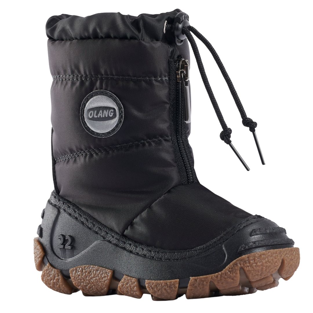 Botte montante noire pour enfant, au-dessus de la cheville, avec fermeture éclair et semelle brune.