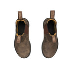 Botte pour enfants de chez Blundstone en brun rustique, avec la semelle noire.