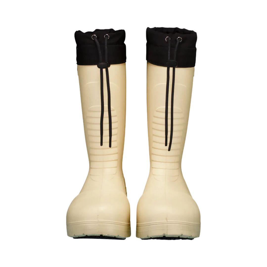 Botte d'hiver montante Fubuki pour adultes, dans la couleur beige avec une sangle noire au-dessus pour ajuster la largeur au mollet.
