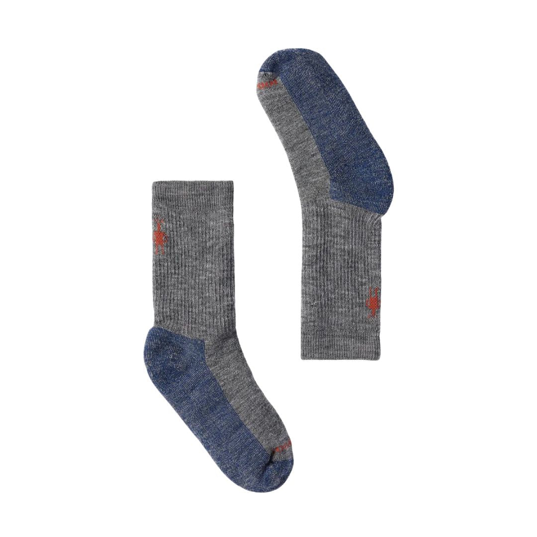 Chausette Smarwool pou enfant en laine de merinos, grise et bleue. Confortable parfaite pour les journées plus fraiche facile à enfiler. 