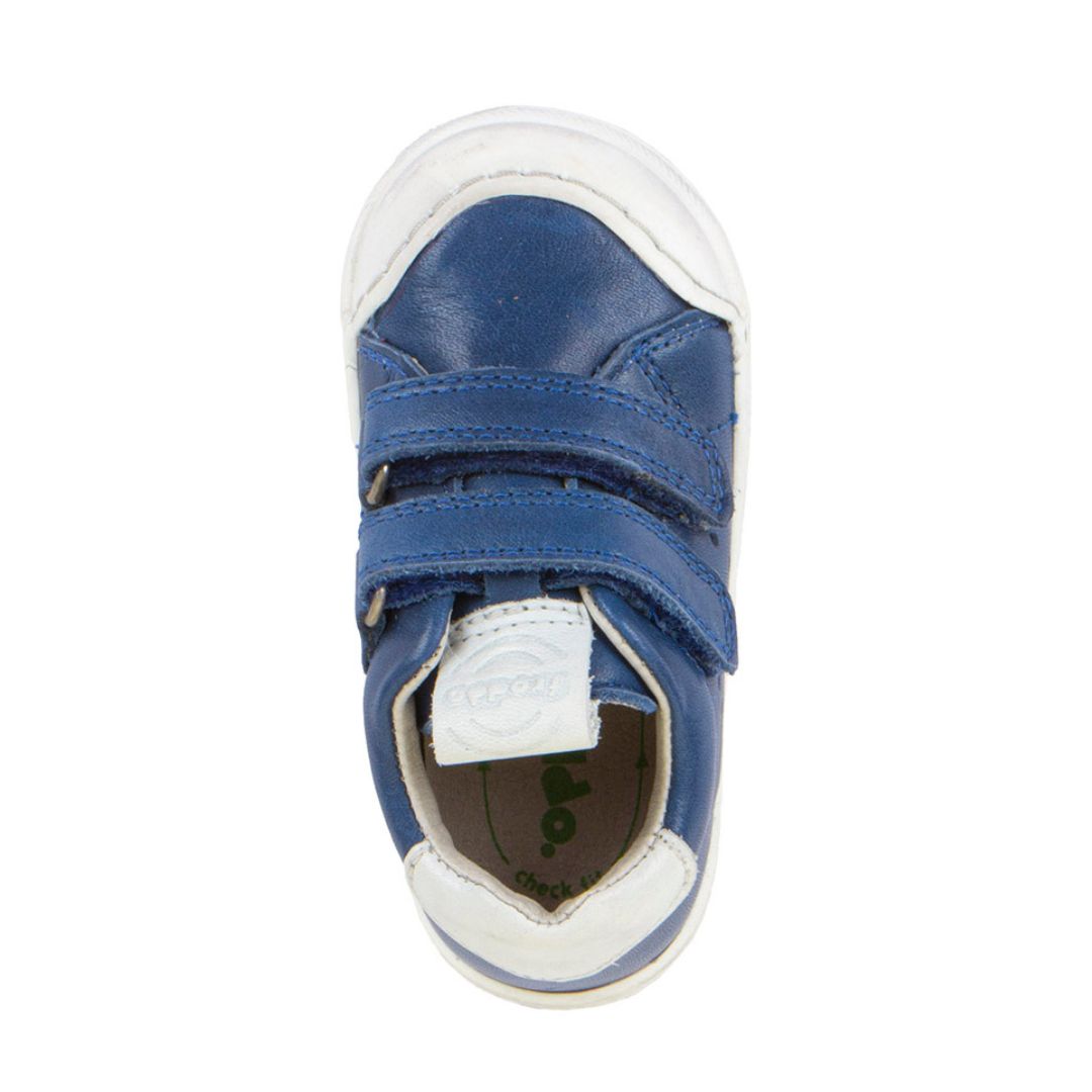 Chaussure Froddo bleu super confortable, facile à mettre, pour garçon, avec deux velcros, ajustable, parfait pour l'école et le quotidien
