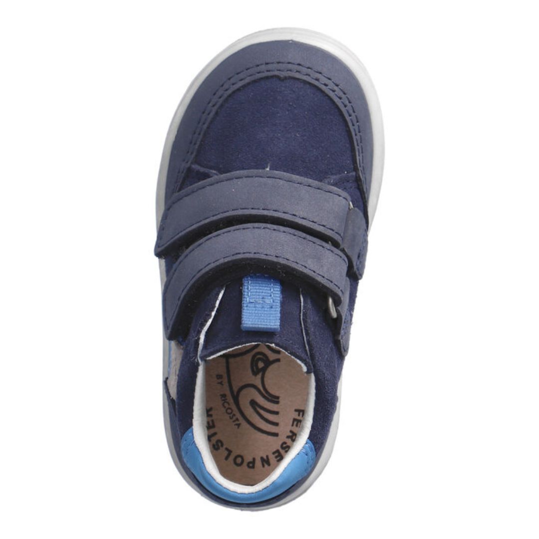 Chaussure Ricosta Avec deux velcros pour garçon pour les jeux extérieurs, bleu ajustable et super flexible.