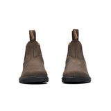 Botte pour enfants de chez Blundstone en brun rustique, avec la semelle noire.