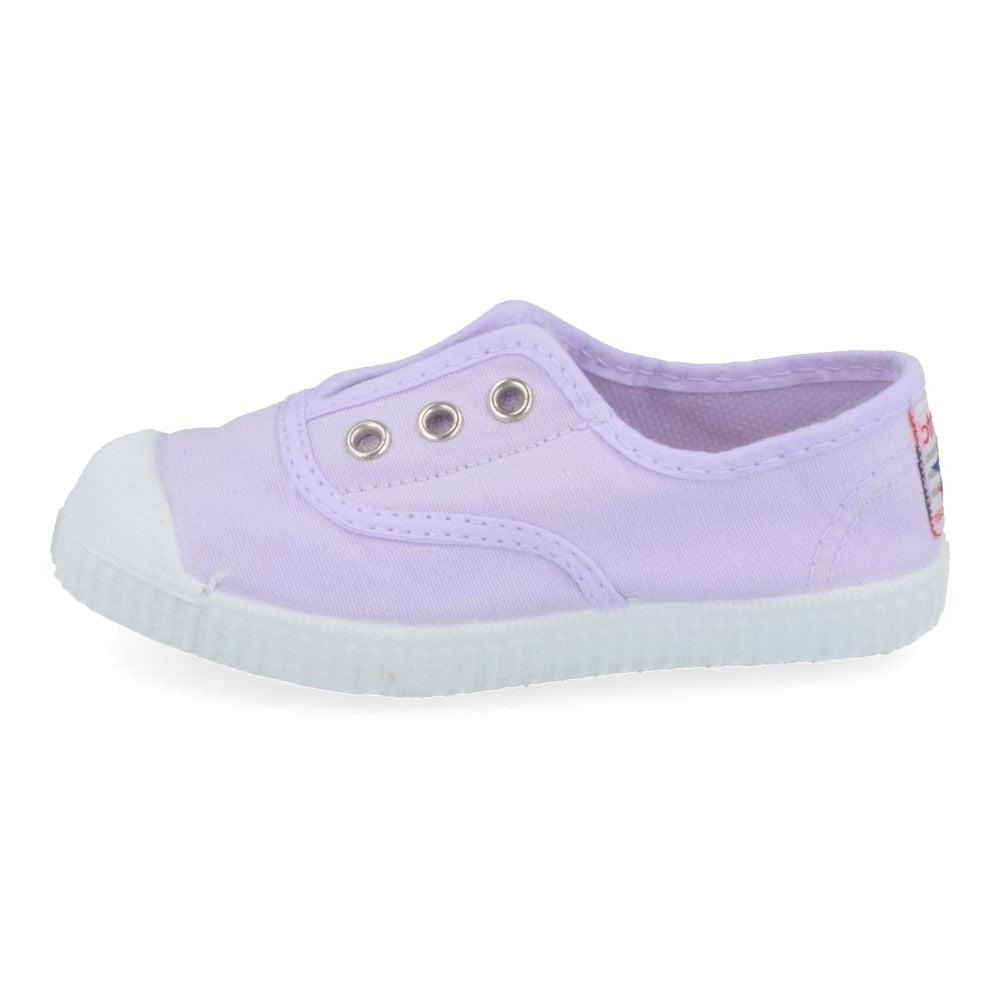 Chaussures en toile de couleur lila, légères et simple à enfiler