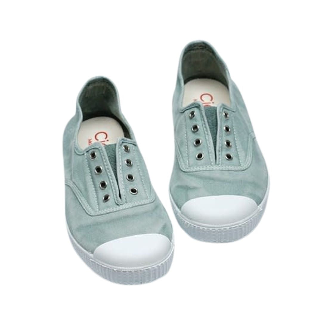 Souliers en toile de couleur aqua