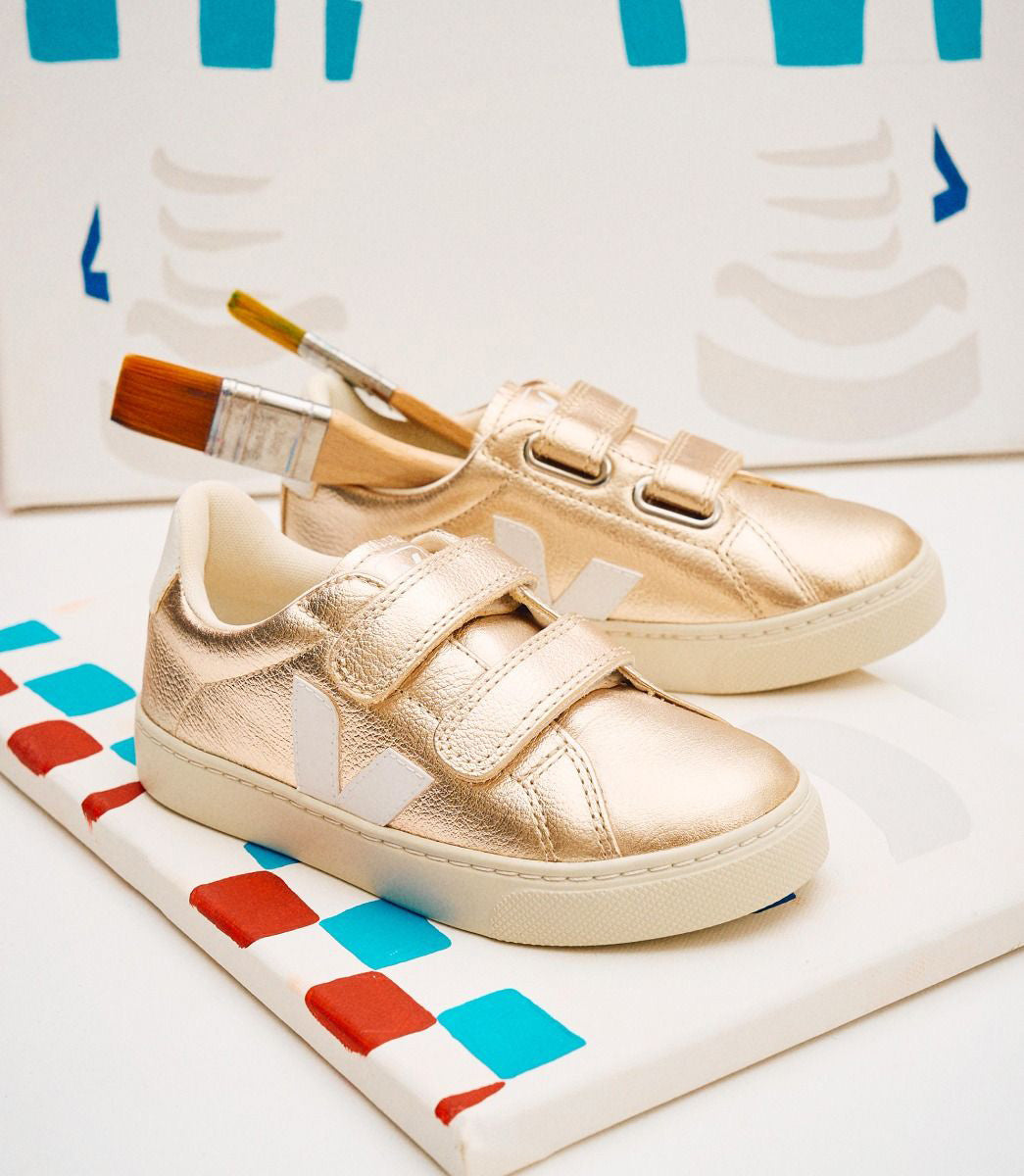 Sneakers veja esplar doree pour enfants avec velcro