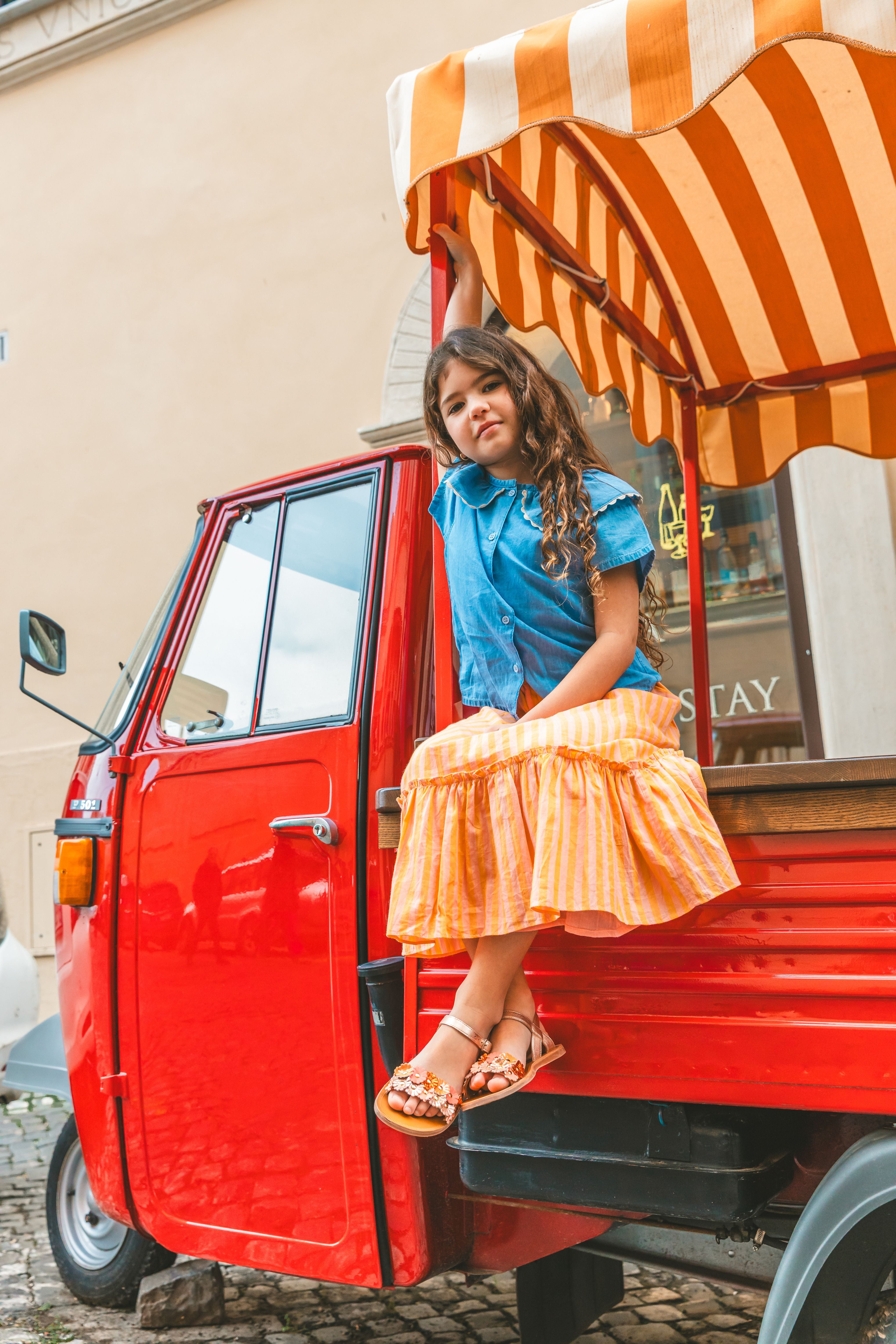 Sandale pour enfant, chic confortable, parfait pour l'été