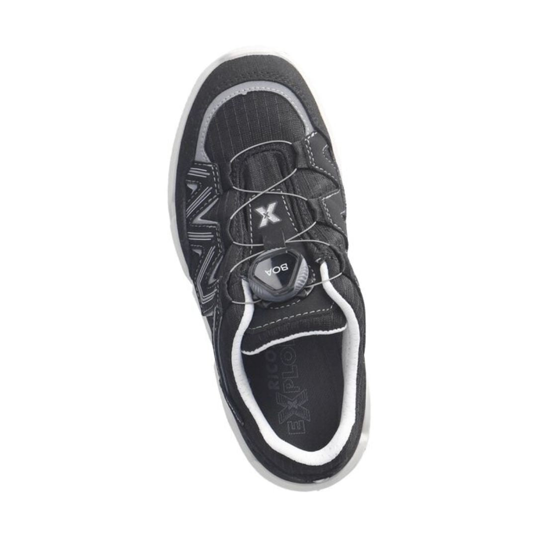 Soulier noir avec technologie BOA, faicel à ajuster, parfait pour l'école et les activités extérieur 