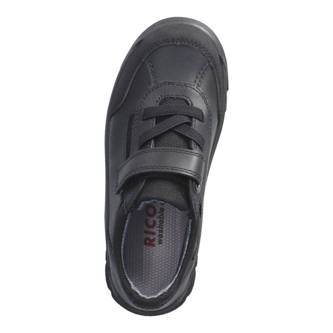 Chaussure pour les écoles privées, unisexe, confortable, avec un velcro, facile à mettre.