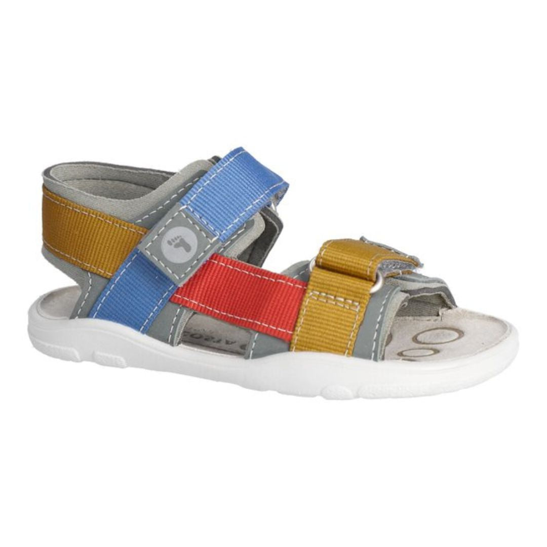 Sandale avec deux velcros ajustables, parfait pour les activités pendant l'été, pour garçon