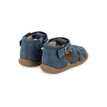 Sandale en cuire bleu pour jeunes garçons pour l'été avec velcro facile à mettre 