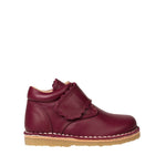 Bottine avec un velcro au niveau de la cheville, super fashion, confortable, facile à mettre, en cuir, parfait pour les pieds larges