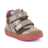 Basket pour enfants Froddo en tri-matière grise et rose, avec deux attaches velcros.