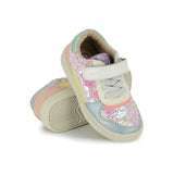 Sneaker pour enfant avec brillants et couleurs beige, rose, bleu et jaune avec velcro ajustable