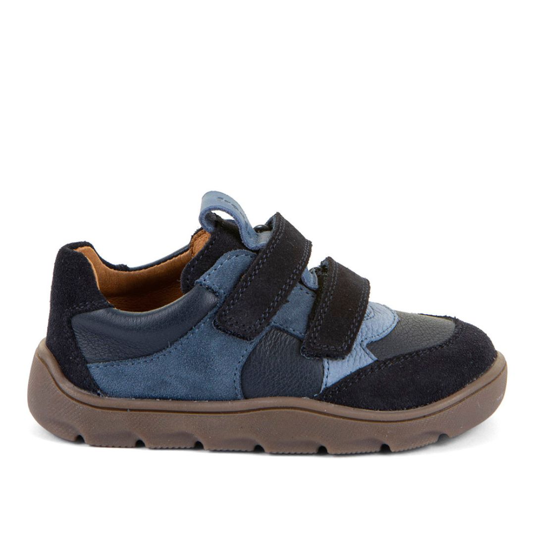 Chaussure en cuir Froddo pour enfant avec deux velcro. De type Barefoot Semelle brune. 