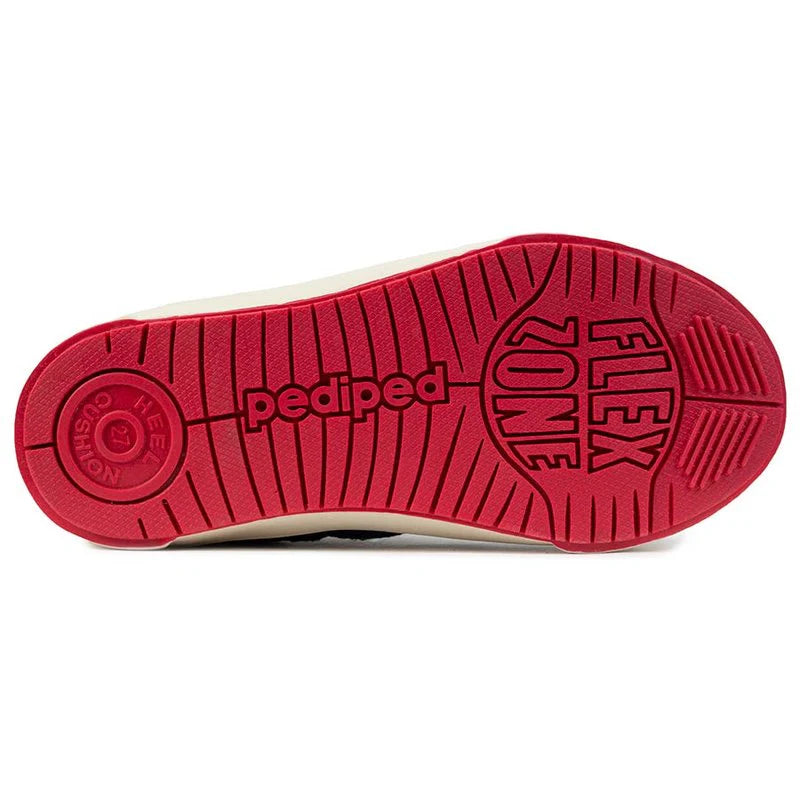 Soulier super flexible parfait pour vos jeunes garçon, super flexible, facile à mettre, confortable. Bleu avec touche de rouge
