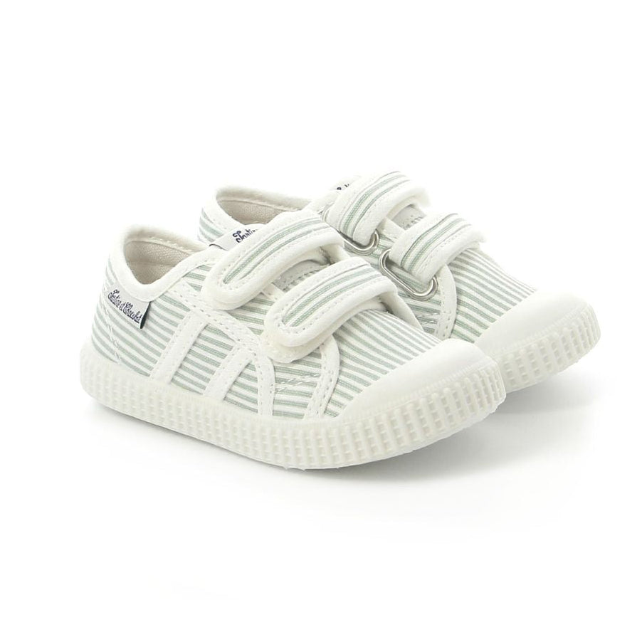Soulier à velcro vert rayé parfait pour la garderie