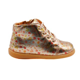 Chaussure pour bébé et enfant avec lacet et zip avec motifs fleuris. 