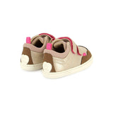 Chaussure pour enfant dorée, brun, rose, avec deux velcro,s facile à enfiler, parfait pour l'école et tous les jours. 