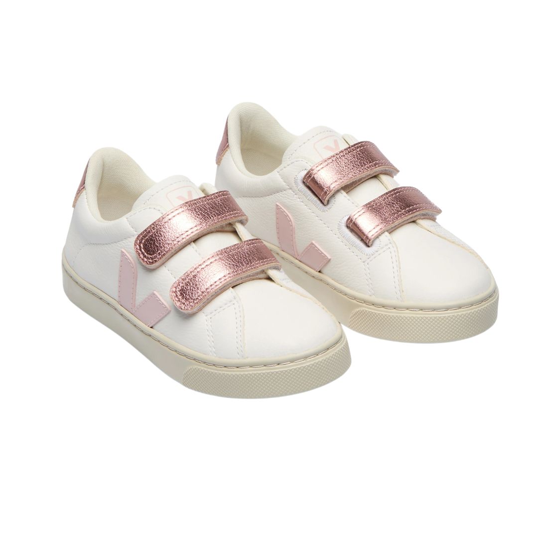 Sneakers Veja pour enfant blanc avec touche de rose. 