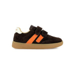 Chaussure pour enfant, en cuir, marron et orange, avec deux velcros.