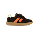 Chaussure pour enfant, en cuir, marron et orange, avec deux velcros.