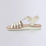 Kickers Cosmetick white gold sandal