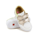 Basket pour fille Shoo Pom blanche avec paillettes sur le côtés et velcro dorés